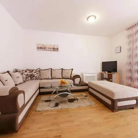 Sea Point Korda Apartment *